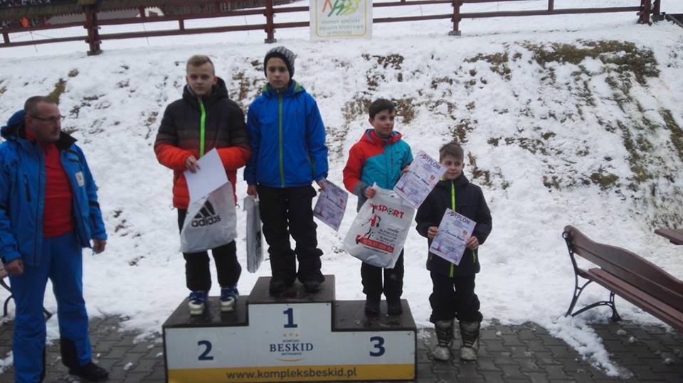 IV MISTRZOSTWA W NARCIARSTWIE ALPEJSKIM I SNOWBOARDZIE - Obrazek 2